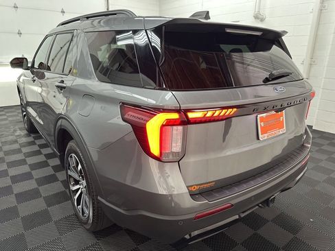 Used 2025 Ford Explorer ST-Line AWD/4WD image 8