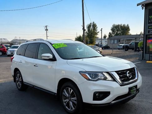 Used 2018 Nissan Pathfinder 4WD image 1