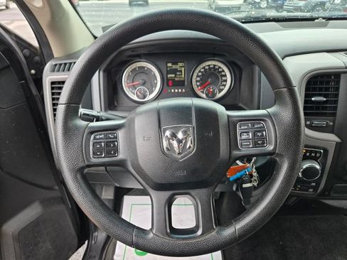 Used 2017 RAM 1500 Express AWD/4WD image 33