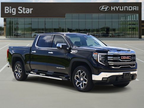 Used 2025 GMC Sierra 1500 SLT AWD/4WD image 6