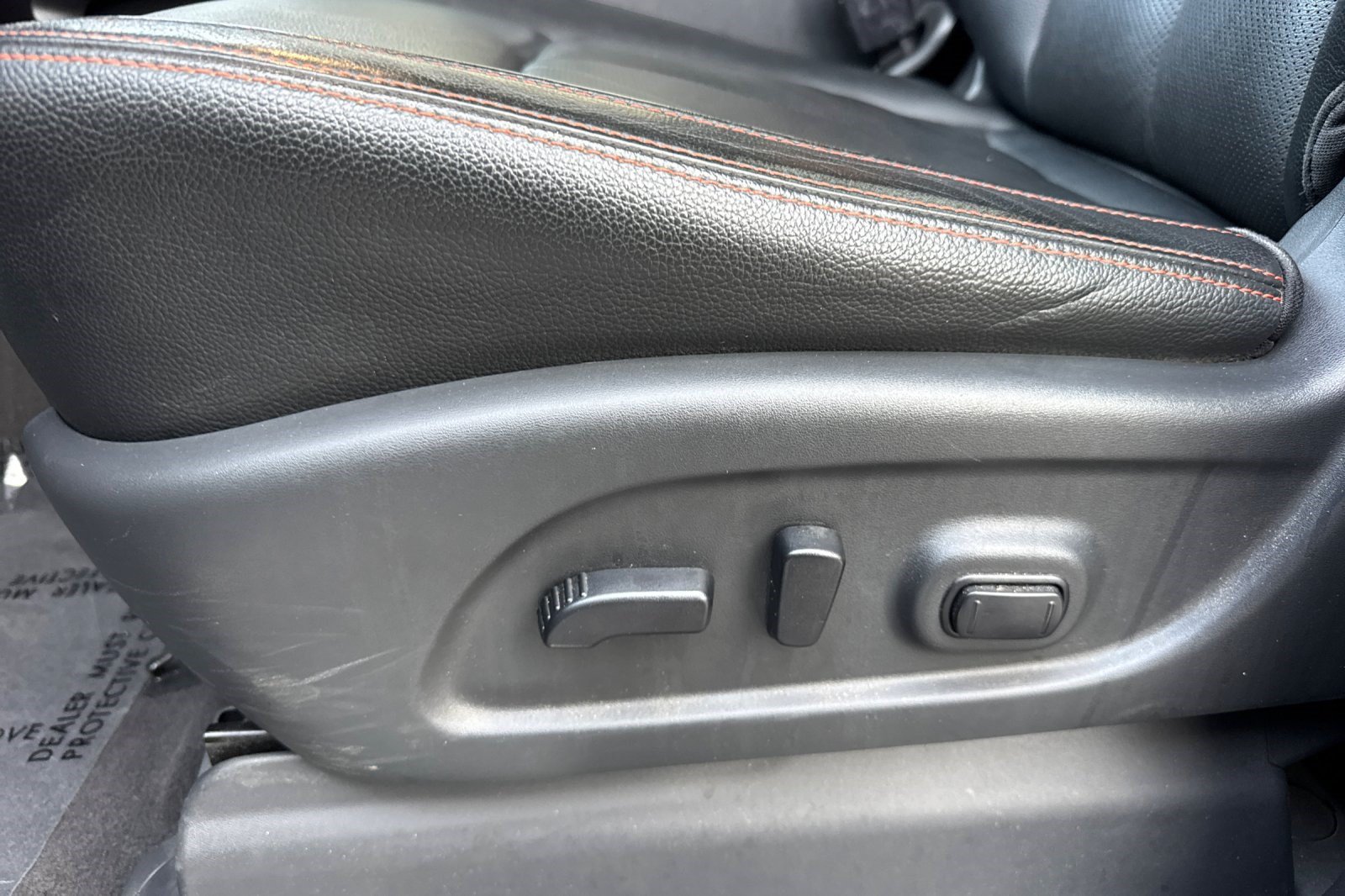 Used 2021 Nissan Titan PRO-4X w/ Pro-4x Convenience Package AWD/4WD image 14