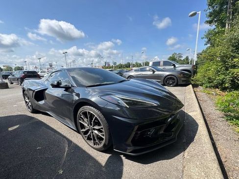 Used 2024 Chevrolet Corvette Stingray Premium Conv w/ Z51 Performance Package RWD image 4