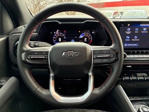 Used 2024 Chevrolet Colorado Z71 w/ Z71 Convenience Package 2 image 15