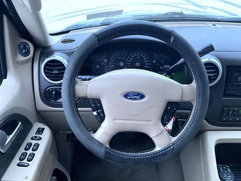 Used 2004 Ford Expedition Eddie Bauer image 12