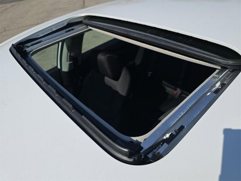 New 2025 Honda Accord SE image 3