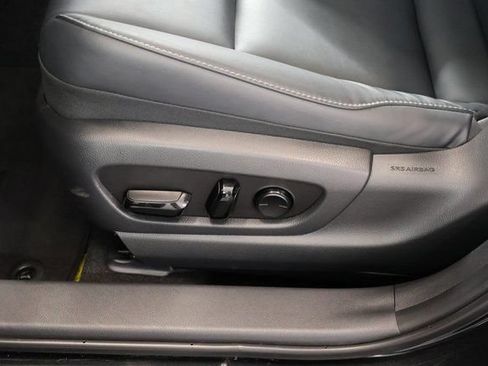 Used 2024 Lexus UX 250h FWD image 13