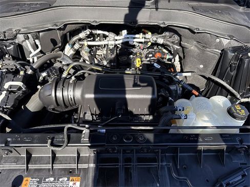 Used 2022 Ford Explorer XLT image 25