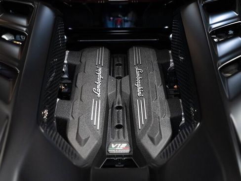 Used 2024 Lamborghini Revuelto AWD/4WD image 7