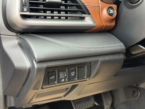 Used 2020 Subaru Outback Touring w/ Popular Package #2 image 23