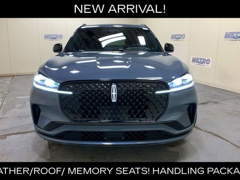 Used 2025 Lincoln Aviator Reserve w/ Equipment Group 201A AWD/4WD image 8