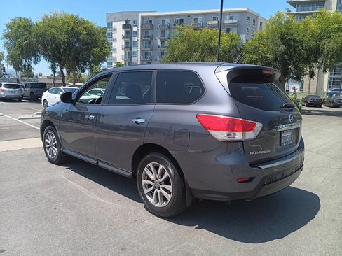 Used 2013 Nissan Pathfinder S FWD image 6