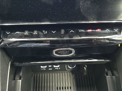 New 2026 Jeep Grand Cherokee Altitude image 21