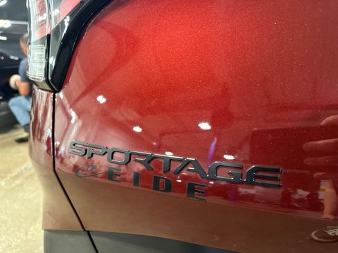 Used 2025 Kia Sportage X-Line AWD/4WD image 7