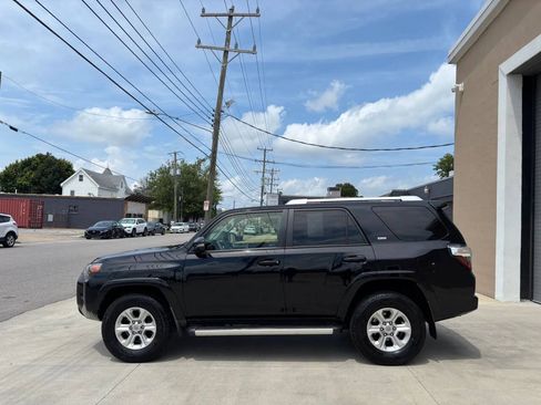 Used 2018 Toyota 4Runner SR5 Premium AWD/4WD image 3