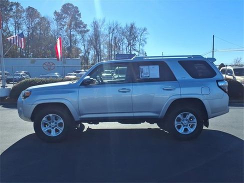 Used 2018 Toyota 4Runner 2WD image 3