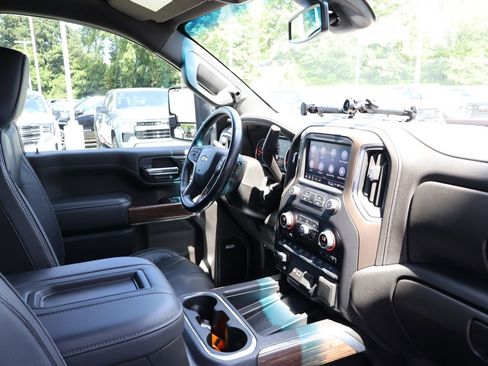 Used 2022 Chevrolet Silverado 3500 High Country w/ Safety Package II AWD/4WD image 43