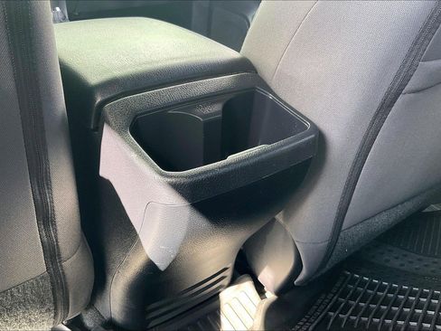 Used 2018 Toyota Tacoma TRD Sport image 39