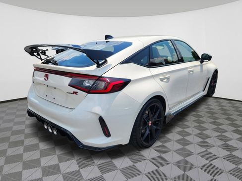 Used 2025 Honda Civic Type R image 4