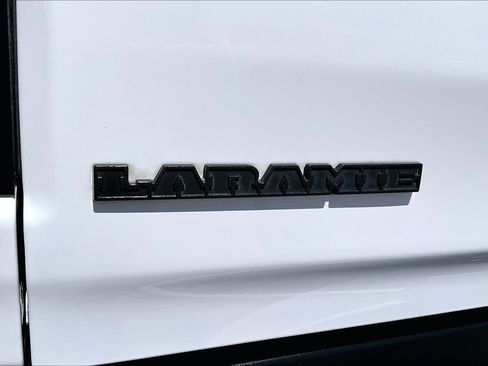 Used 2023 RAM 1500 Laramie AWD/4WD image 33