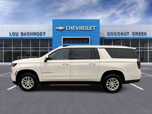 Used 2026 Chevrolet Suburban LS RWD image 5
