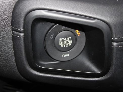 Used 2025 Jeep Wrangler Unlimited Sahara AWD/4WD image 41
