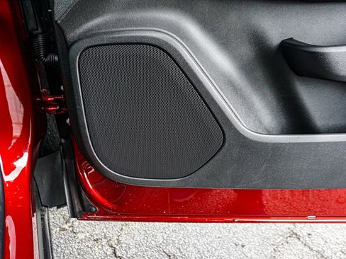 New 2025 Chevrolet Blazer LT w/ Convenience Package image 46