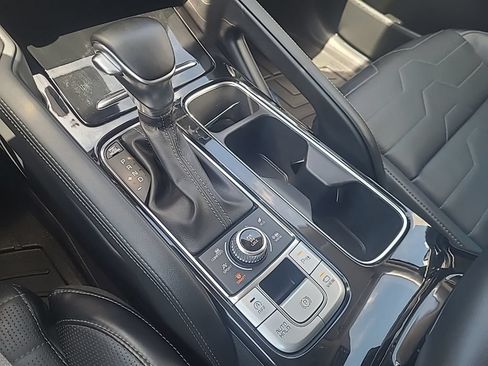 Certified 2022 Kia Telluride SX w/ SX Prestige Package AWD/4WD image 25