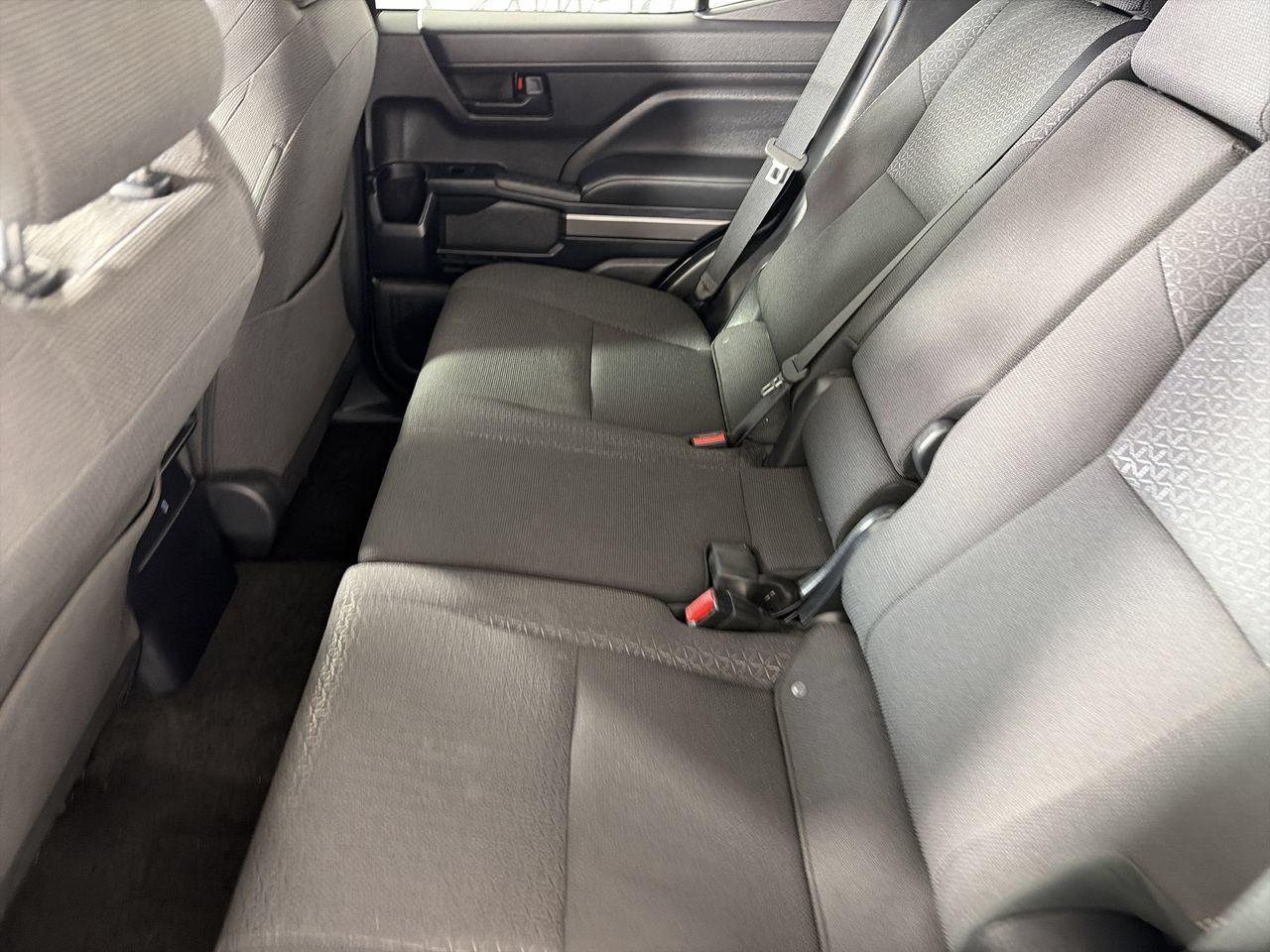 Used 2025 Toyota 4Runner SR5 AWD/4WD image 22