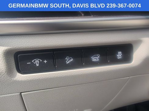 Used 2025 Kia Telluride EX w/ EX Captain's Chair Package AWD/4WD image 16