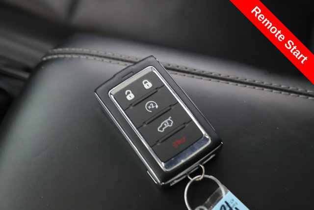 Used 2025 Jeep Grand Cherokee Overland w/ Adv Protech Group III AWD/4WD image 3