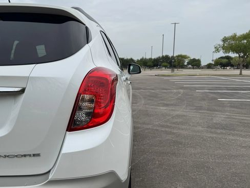 Used 2015 Buick Encore Convenience FWD image 22