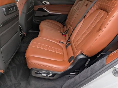 Used 2019 BMW X7 xDrive50i w/ Premium Package image 15