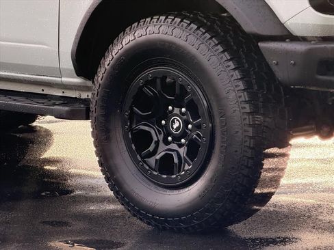 Used 2022 Ford Bronco Wildtrak AWD/4WD image 26