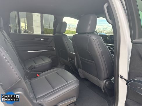 Used 2025 Chevrolet Traverse LT image 27