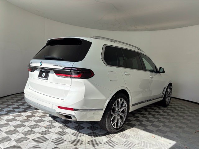 Used 2025 BMW X7 xDrive40i w/ Premium Package AWD/4WD image 7