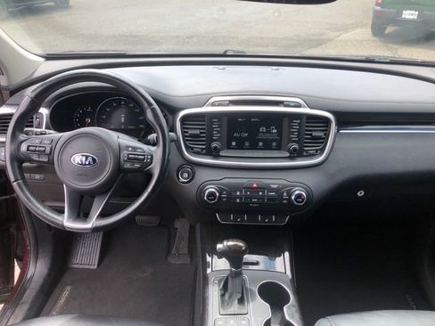 Used 2018 Kia Sorento EX AWD/4WD image 27