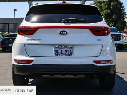 Used 2018 Kia Sportage EX w/ Option Group 040 FWD image 5