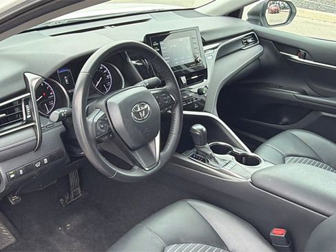 Used 2024 Toyota Camry SE image 15