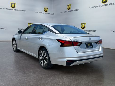 Used 2022 Nissan Altima 2.5 SV FWD image 3