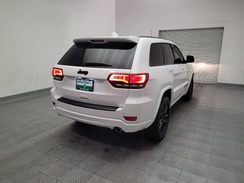 Used 2019 Jeep Grand Cherokee Altitude RWD image 9