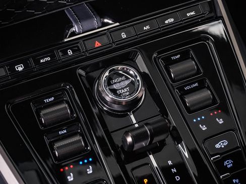 Used 2025 Aston Martin DBX 707 AWD/4WD image 30