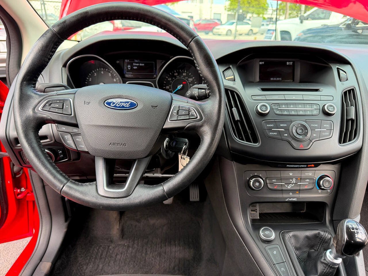 Used 2015 Ford Focus SE w/ SE Ecoboost Package FWD image 25