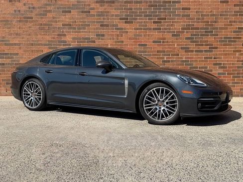 Certified 2023 Porsche Panamera 4 Platinum Edition w/ Assistance Package AWD/4WD image 9