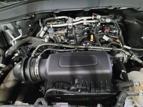 Used 2021 Ford Explorer XLT w/ Equipment Group 202A AWD/4WD image 30