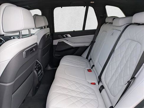 New 2026 BMW X5 sDrive40i RWD image 17