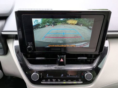 Used 2025 Toyota Corolla Cross L FWD image 24
