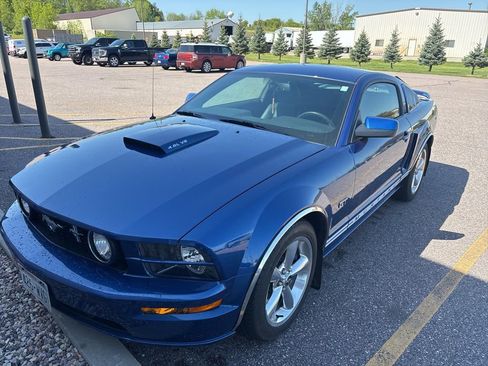 Used 2007 Ford Mustang GT Premium RWD image 1