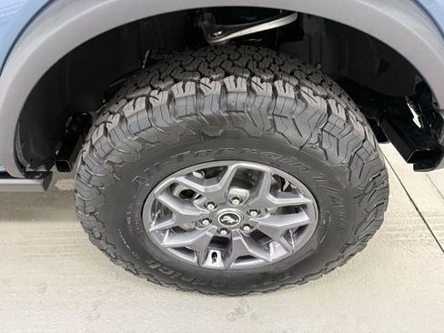 New 2025 Ford Bronco Badlands image 5