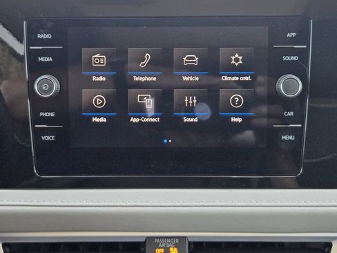 New 2026 Volkswagen Taos SE FWD image 16