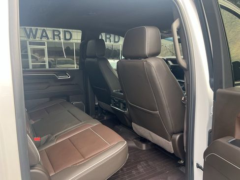 Used 2024 GMC Sierra 2500 Denali w/ Denali Reserve Package image 18